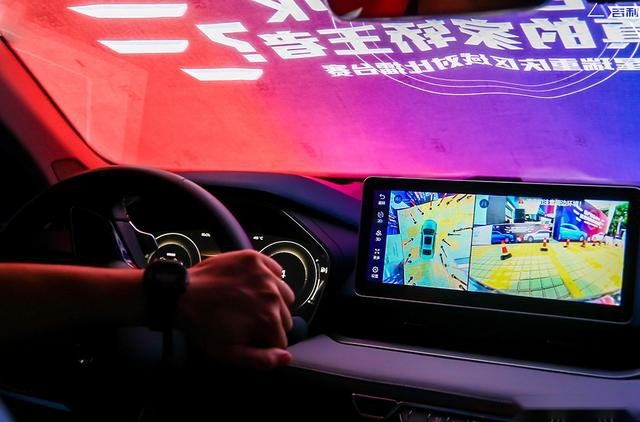试驾星瑞：上帝之眼加遥控泊车，再也不用担心新手不会停车了
