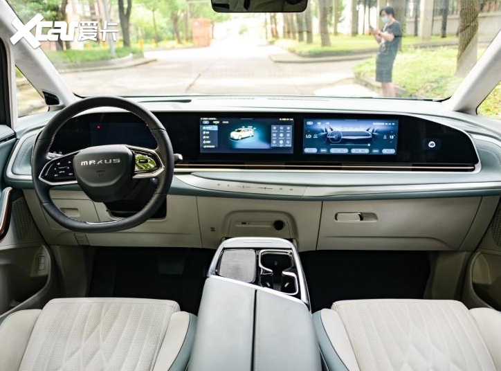 纯电中大型SUV/续航560km 27.99万起售 上汽大通MAXUS MIFA 9上市