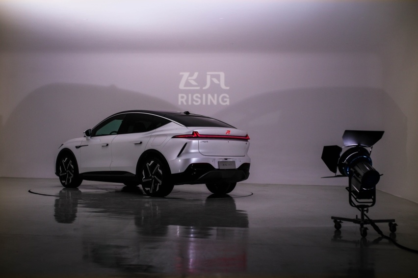 129处整车改进，打造“全维度舒适”标签，静态体验新款飞凡R7