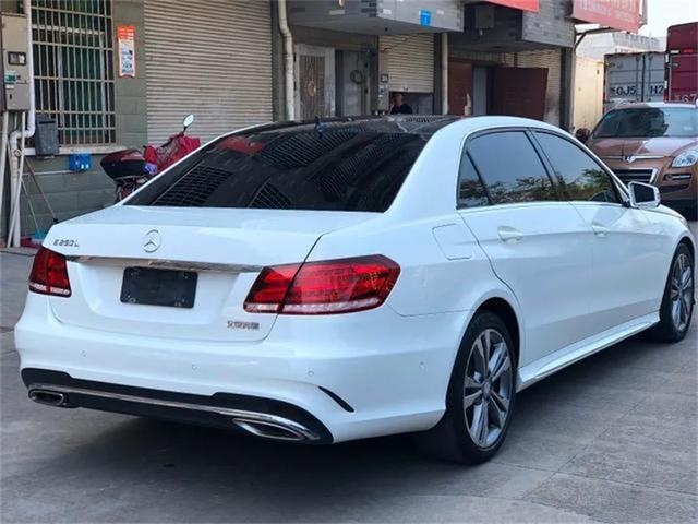 飘了，终于开上我梦寐以求的奔驰E260L，走大街上真香