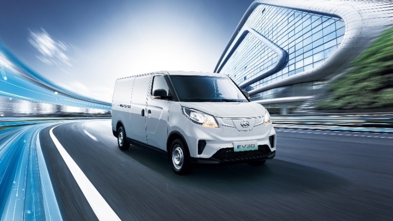 领跑城市物流车2021款上汽大通MAXUS EV30深圳上市