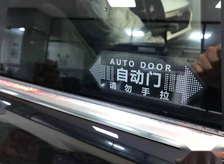 大众MPV豪华气派超途锐，配备头等商务舱，为何无人问津？