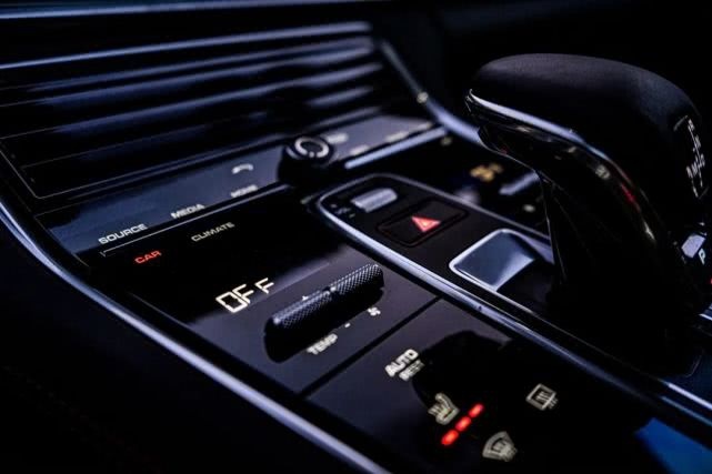 试驾保时捷Panamera GTS，那快0.1秒的信仰