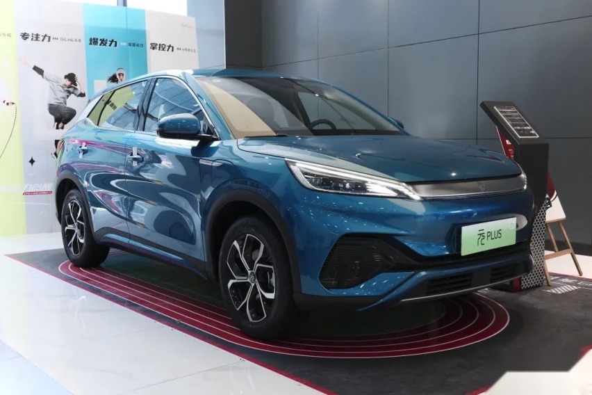 探店比亚迪终端行情：进店四成都买车，交车排至下半年