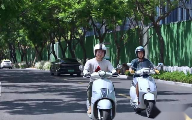 标致姜戈/Vespa冲刺横评：都是高颜值踏板，要比“信仰之力”？