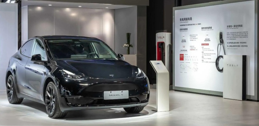 降到25万级的特斯拉Model Y，谁又能发起挑战？