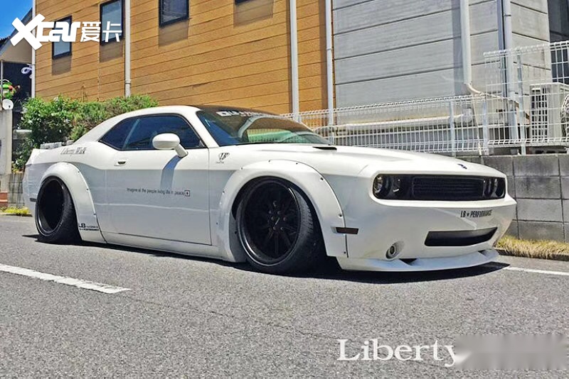 道奇挑战者玩宽体这样你能接受吗