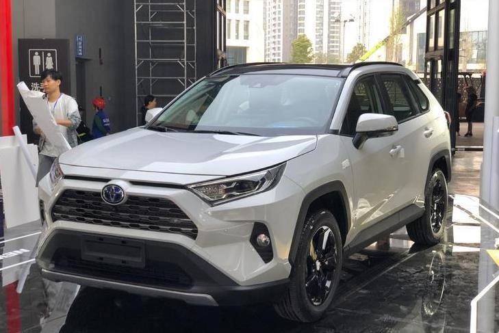 全新丰田RAV4亮相成都车展 能否再续紧凑型SUV的销量辉煌