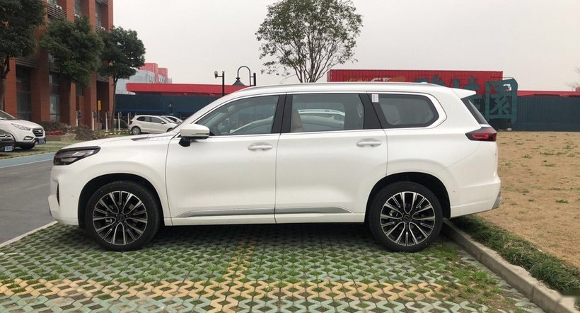 奇瑞仍不放弃高端,全新旗舰比汉兰达更大,搭2.0T能否成功?