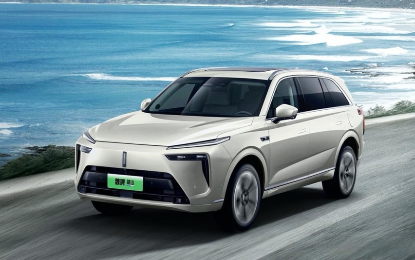 长城终于造MPV！魏牌高山要来了，车长5米轴距3米，25万能大卖？