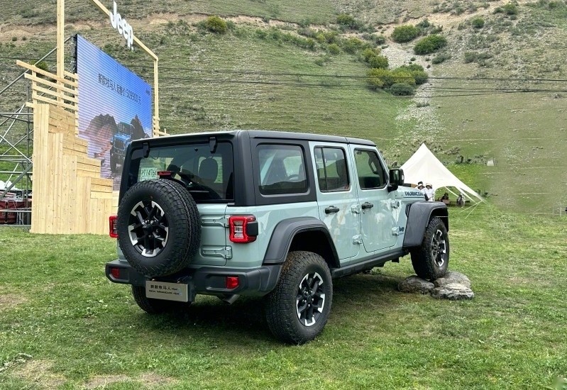 屏幕升级涨价5万！Jeep新款牧马人上市 起售价50.99万元