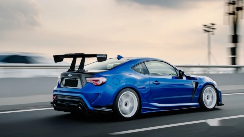 改装清单远超18cm的斯巴鲁BRZ，试遍OHLINS、ARAGOSTA