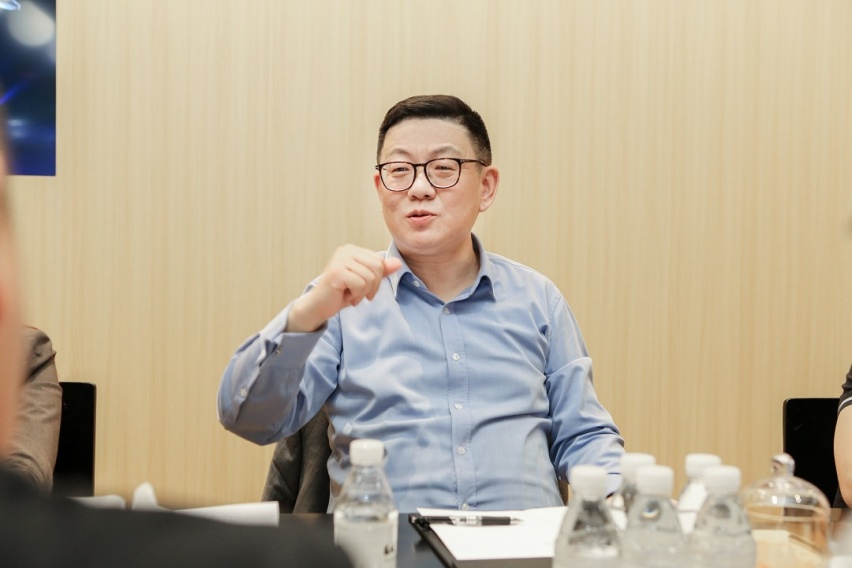 起亚杨洪海：以技术为底牌 坚持三线并举 电动化快速推进而不冒进
