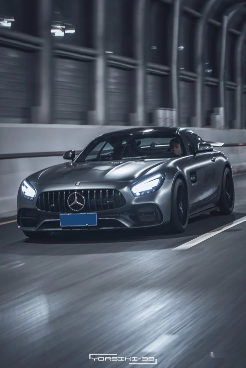 油耗堪比纳智捷的梅赛德斯-AMG GT，两天一箱98你受得了吗？