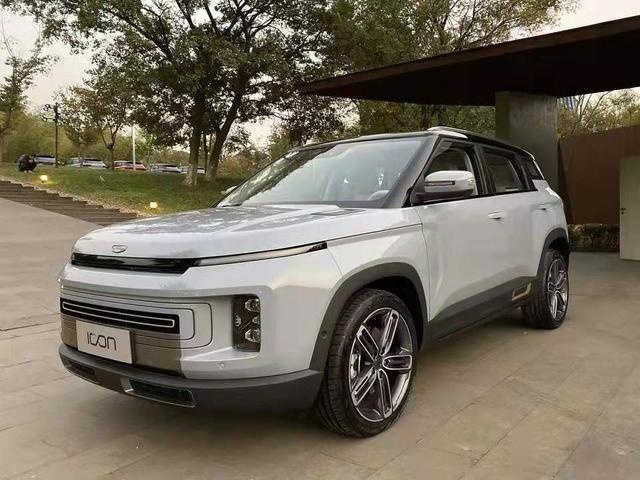 比丰田奕泽更加小巧精致，吉利icon或将瞄准女性用户