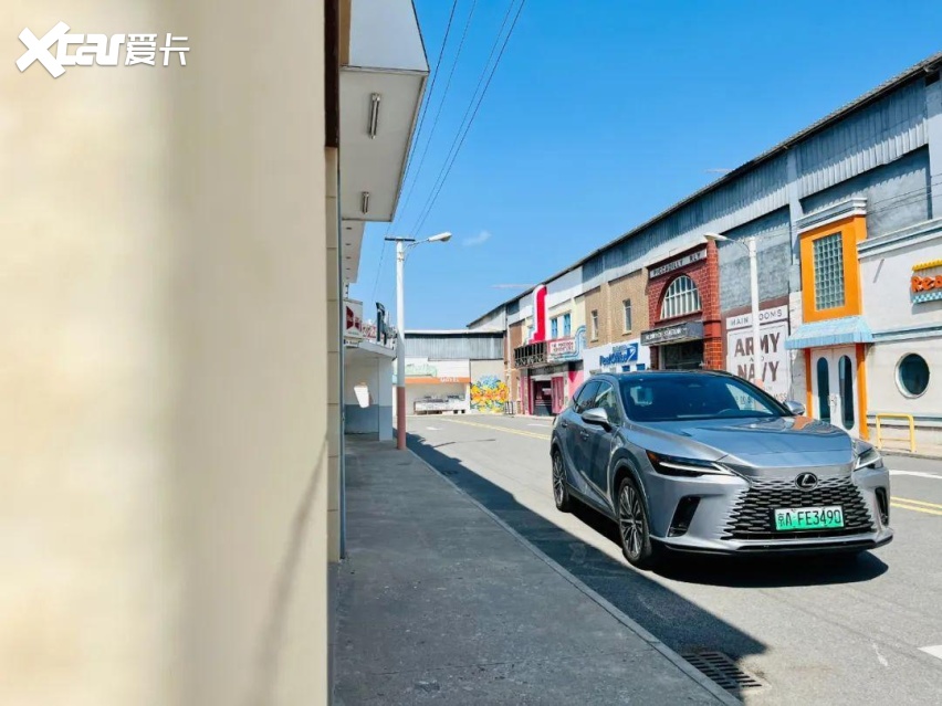 与雷克萨斯RX穿越都市与村落，赴一场RZ之约｜Experience