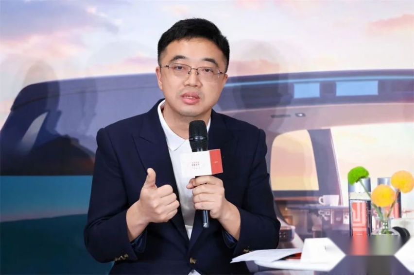 中国市场需要「不爆单」的极氪MIX