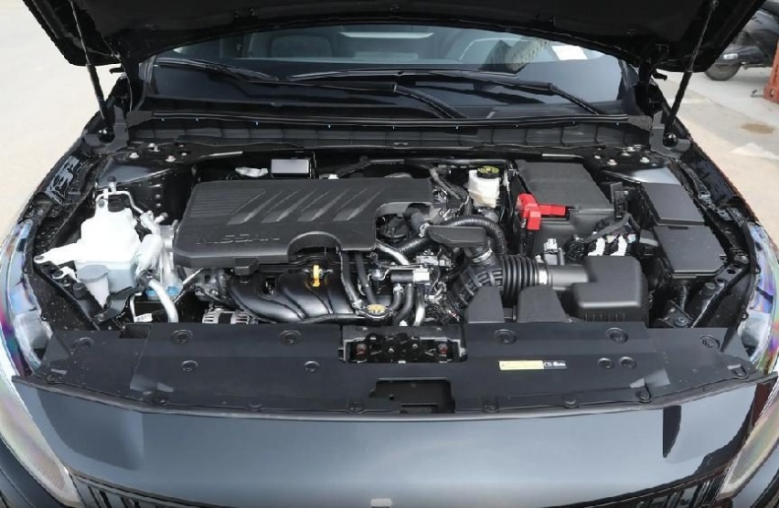 天籁黑金版搭载2.0L+CVT，外观运动，但动态表现一般，值得推荐吗？
