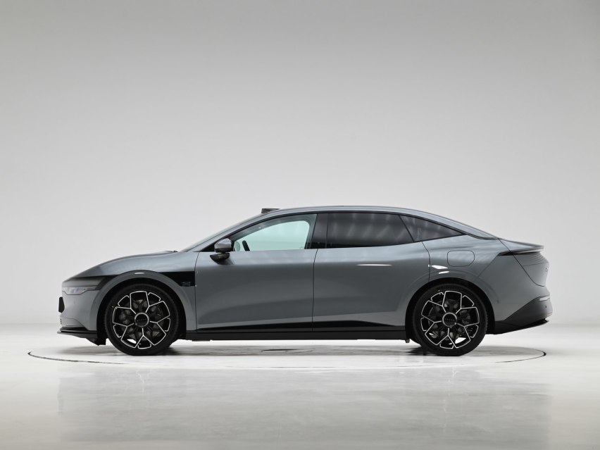 极氪007来了，20.99万起，比预售便宜2万，大众尴尬了