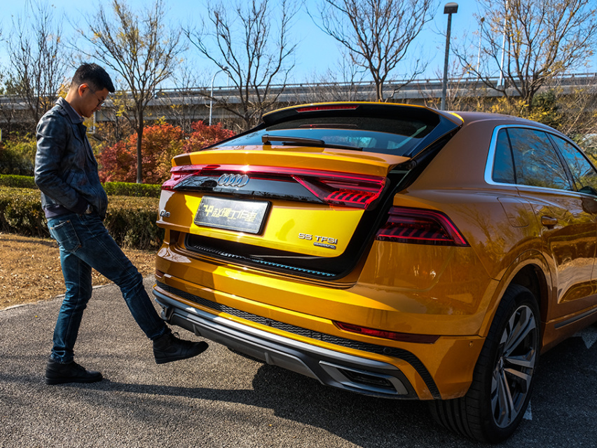 极具超跑风格的旗舰SUV：体验并解读全新奥迪Q8