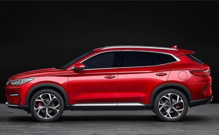趁热打铁，比亚迪再推全新SUV，空间大动力选择多！