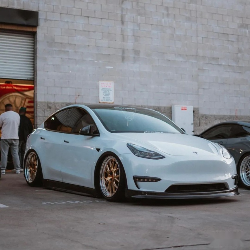 一年内连换5套轮毂的特斯拉Model Y，最后发现BBS才是真爱