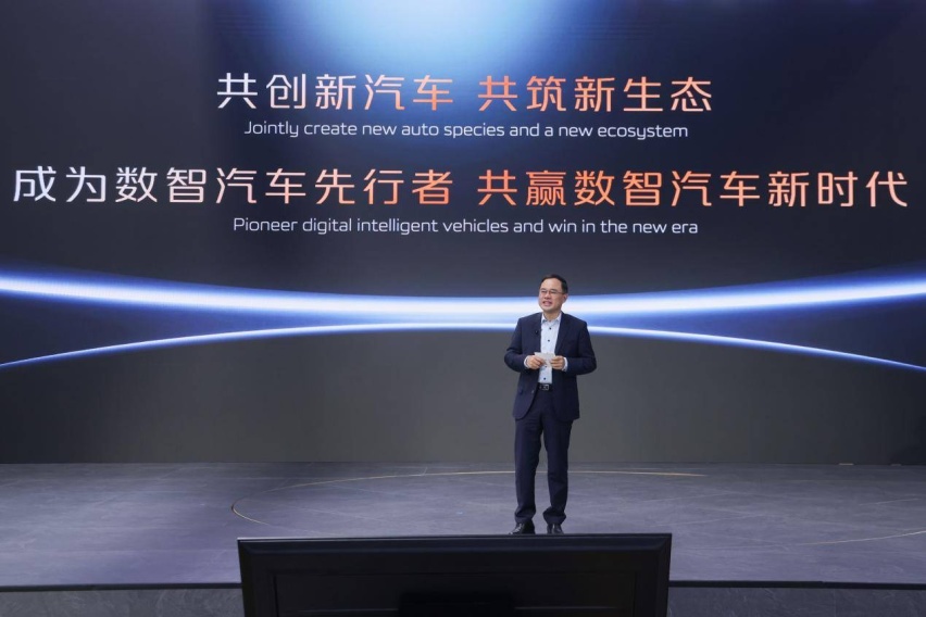 新能源跨入月销“8万俱乐部”，长安汽车“数智”转型渐入佳境