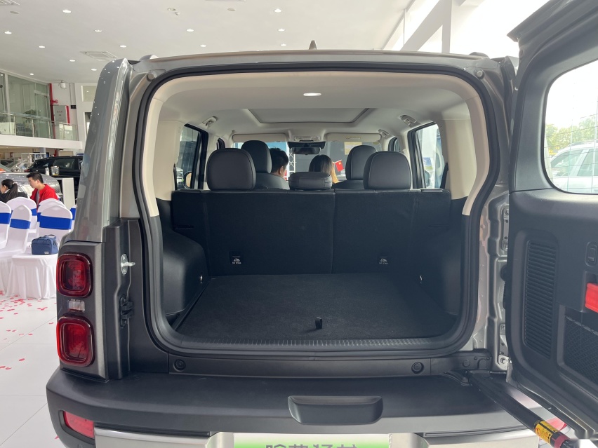 不到20万买方盒子越野SUV？探店哈弗猛龙，顶配版反而最受欢迎！