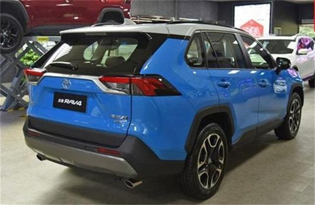 全新丰田RAV4震撼来袭，落地仅需要26万