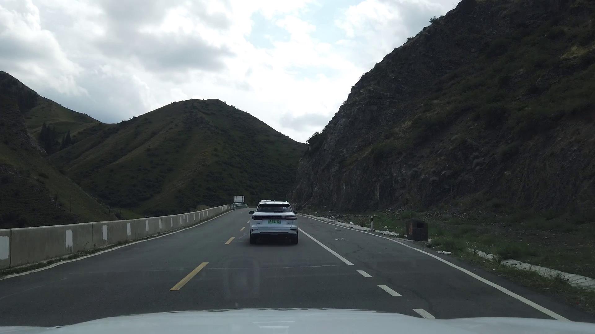 ���S�ȁ��ρ�һ���f�߾��ߵ��½�֮��