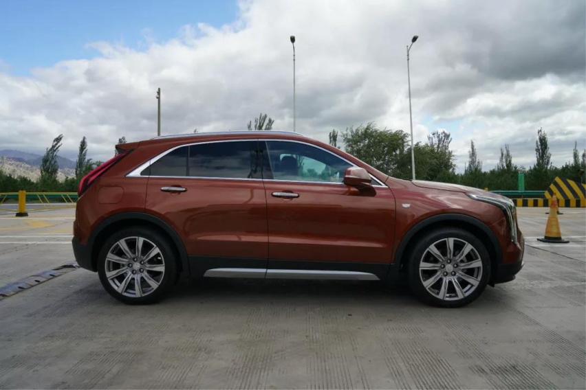 降价5万，20万左右拿下全系2.0T的豪华品牌SUV，不比BBA香吗？
