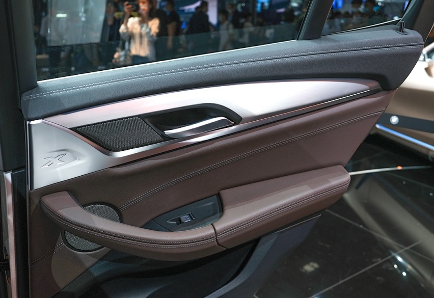 干翻特斯拉Model Y？宝马iX3真有这实力？