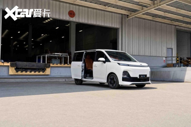 续航反向虚标、底盘越开越稳：向上V6的口碑是怎么“跑”出来的？