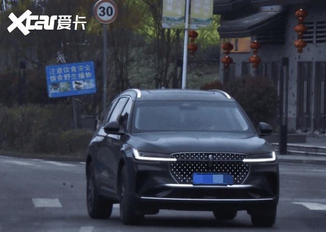 林肯航海家和宝马X3，谁更懂驾驶？
