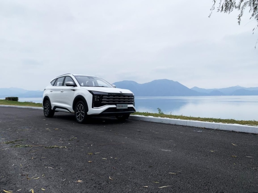10万级七座SUV，居家大暖男，试驾思皓X8 PLUS
