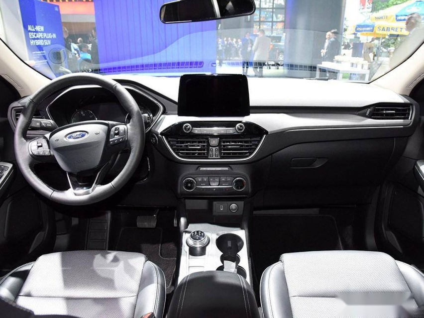 autohomecar__ChsEoFy3b_iAUikvAAMjUYDS85w910.jpg