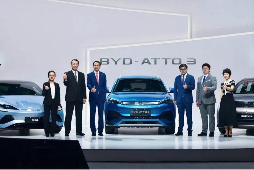 坚定不移，深耕新能源汽车，看比亚迪如何带领中国品牌“乘风破浪”？