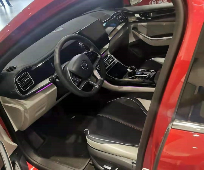 比亚迪秦PLUS EV：北京优惠6000元，提车得等半个月？