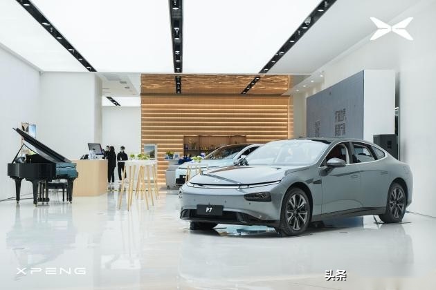 鹏友,您好!深圳首家旗舰体验中心小鹏汽车深圳万象前海旗舰店开业了