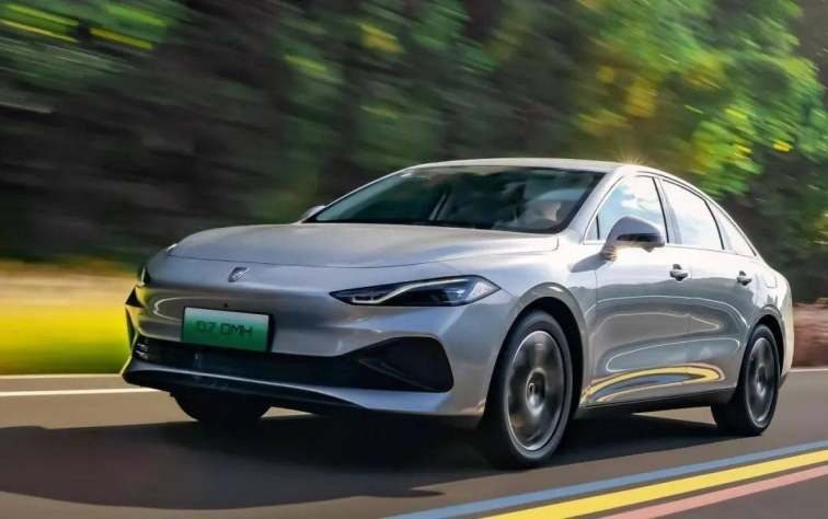 续航1704km，荣威D7限时10.98万起，秦PLUS只能望“7”项