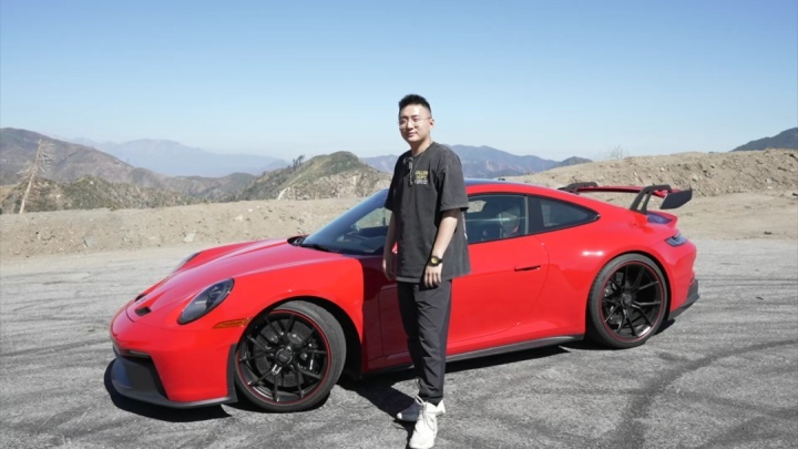 鹅颈尾翼上吃汉堡，试驾最新保时捷911 GT3