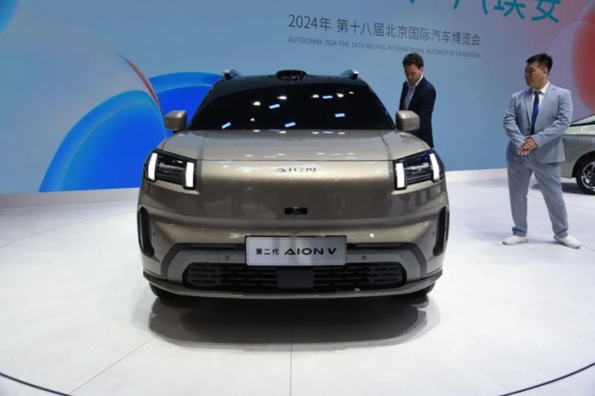 埃安第二代AION V，方盒子纯电SUV