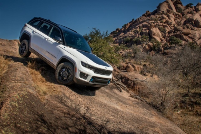 Jeep：离婚！是广菲克太弱，还是Jeep太渣？SUV鼻祖竟玩不转最大