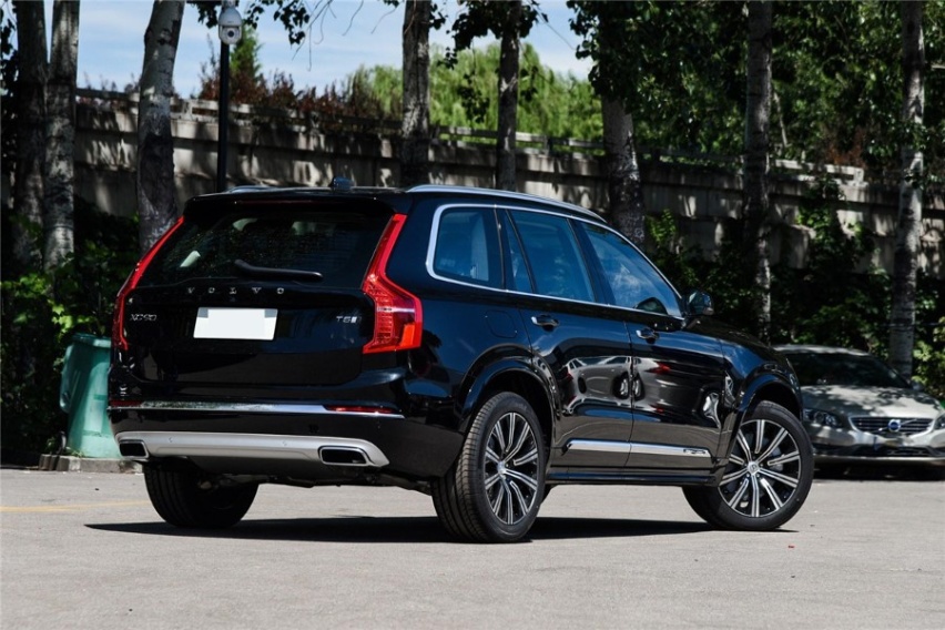 品牌不弱，气势不输，X5/途锐/XC90/Q8谁更胜一筹？