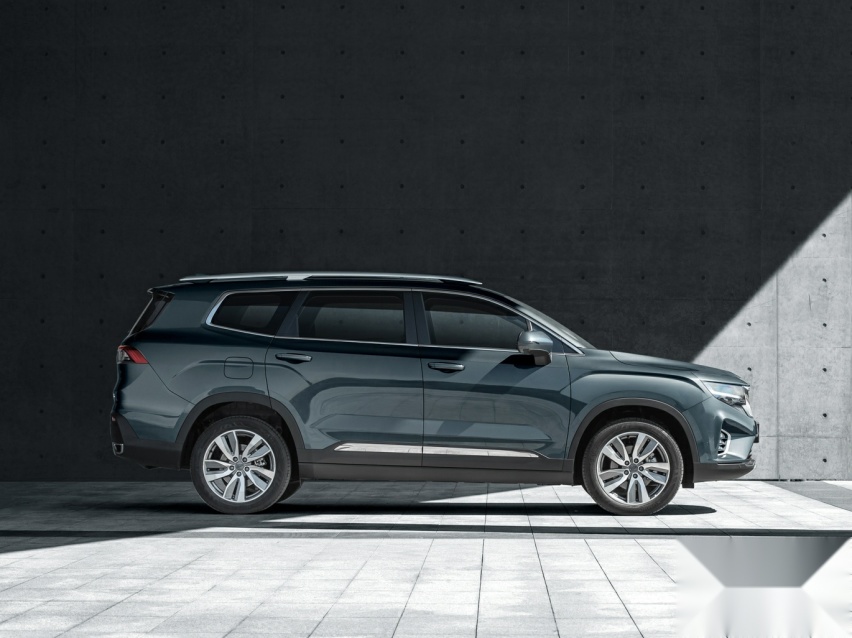 10万出头买7座，1.8T自动挡，月均销量不足4000台的吉利中型SUV