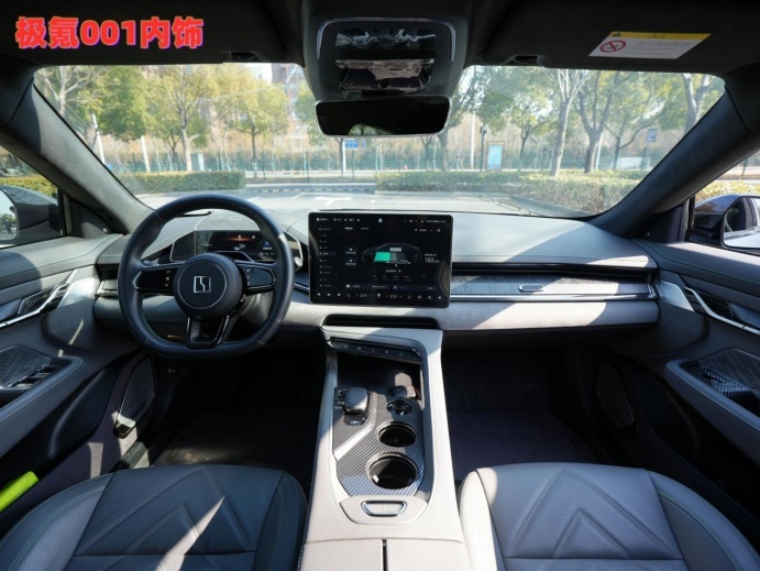 都是畅销电车，智己LS6、极氪001和小鹏G9，谁的实力更强？