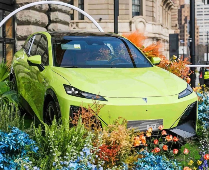 剑指Model Y？长安深蓝S7亮相