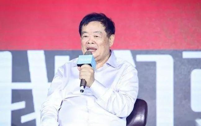 曹德旺炮轰电动车，李斌、何小鹏是他眼中的阿Q吗？