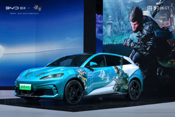 比亚迪海洋网携手《黑神话：悟空》 海豹 06 GT 痛车惊艳亮相
