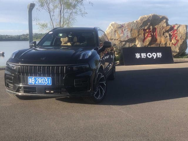 那么多人喜欢领克09MHEV 是因为数据诱惑 还是它能给到想要的生活